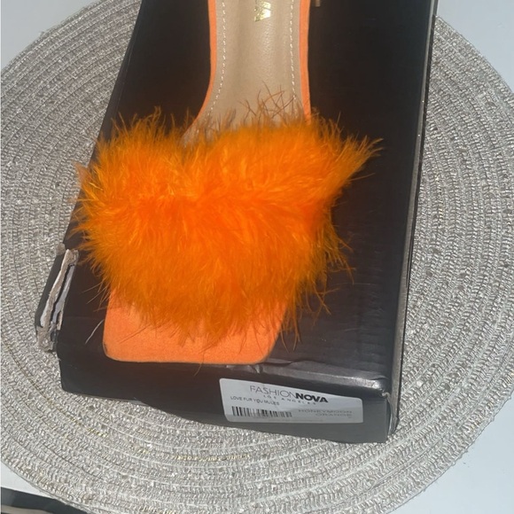 Pretty orange fur mule - Picture 2 of 2